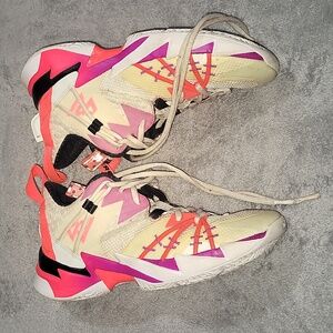 listing-status-banner